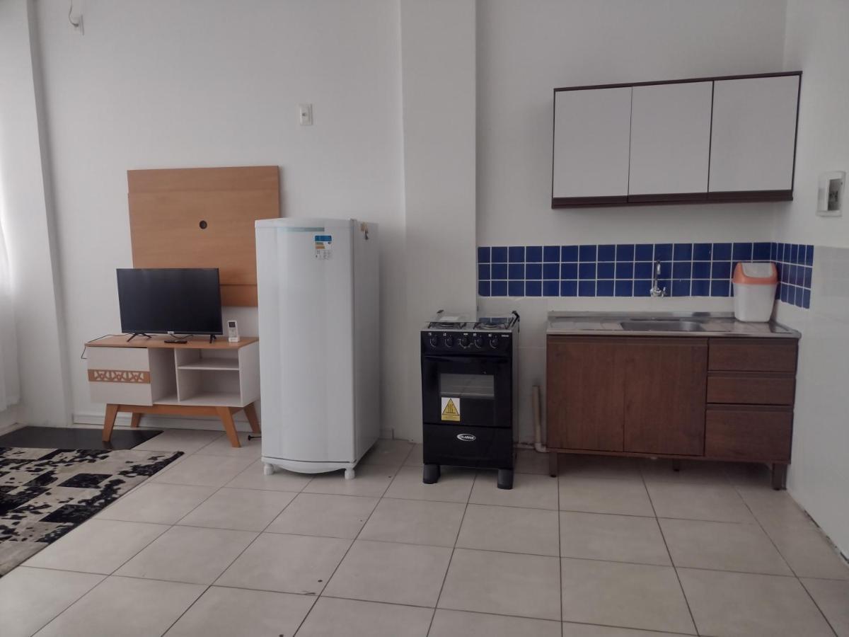 Apartamento Mobiliado A 30 Metros Da Praia En Centro